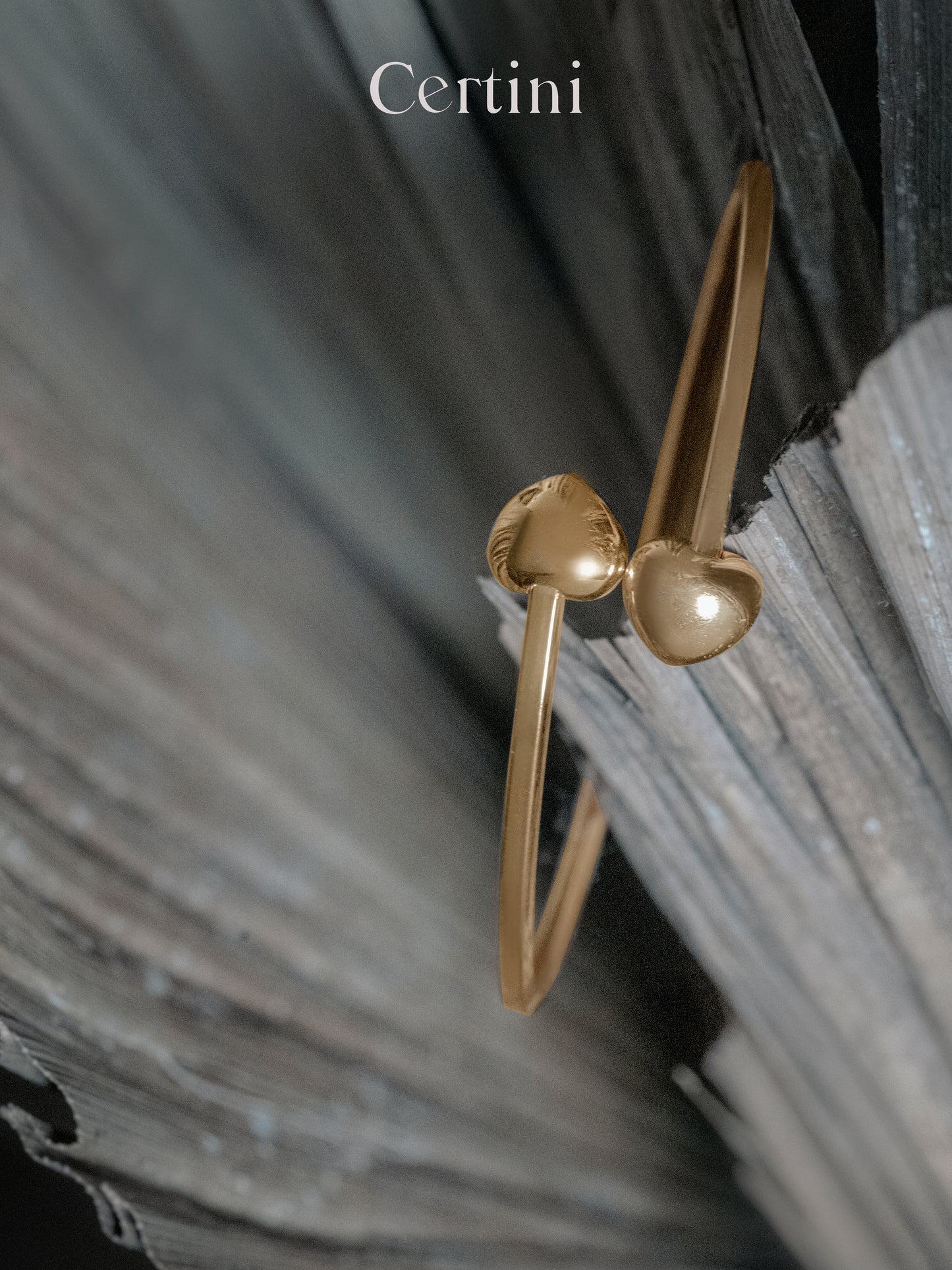 18k  Gold Heart Bangle